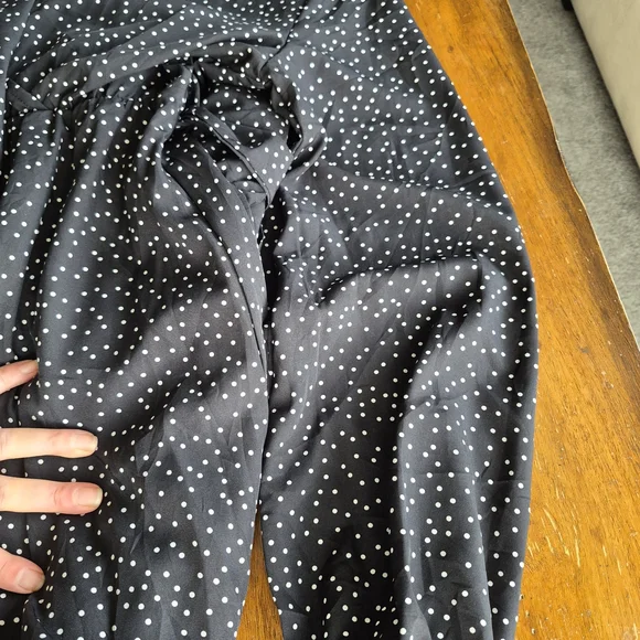 Chic Black and White Long Sleeve Dress - Picture 7 of 11